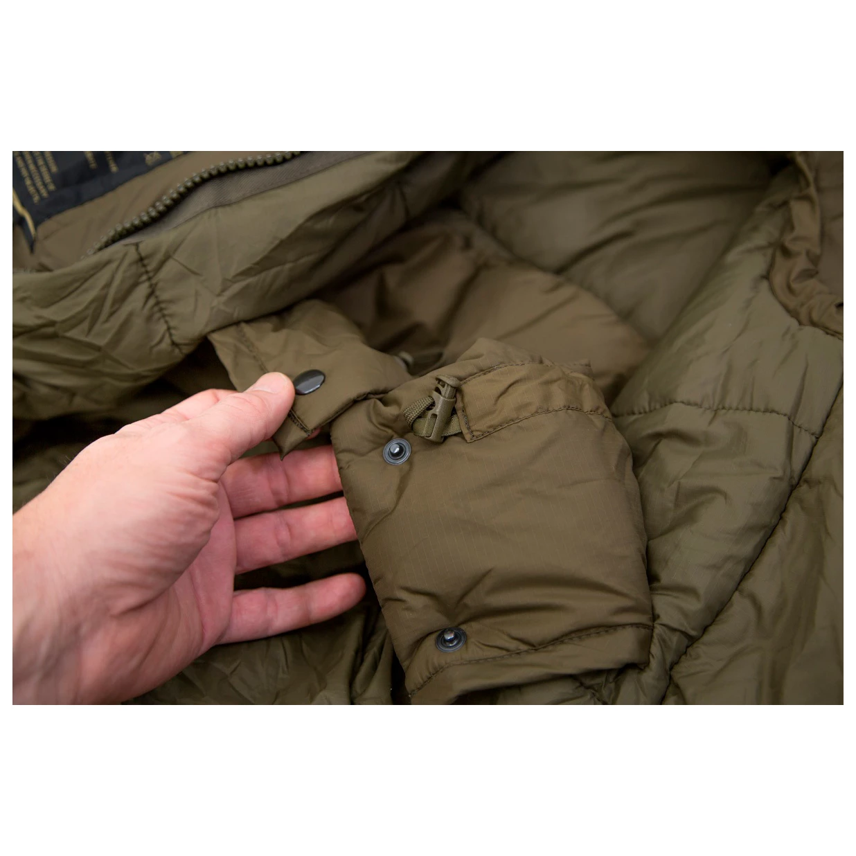 Carinthia Defence 6 - Synthetic Sleeping Bag - Image 9