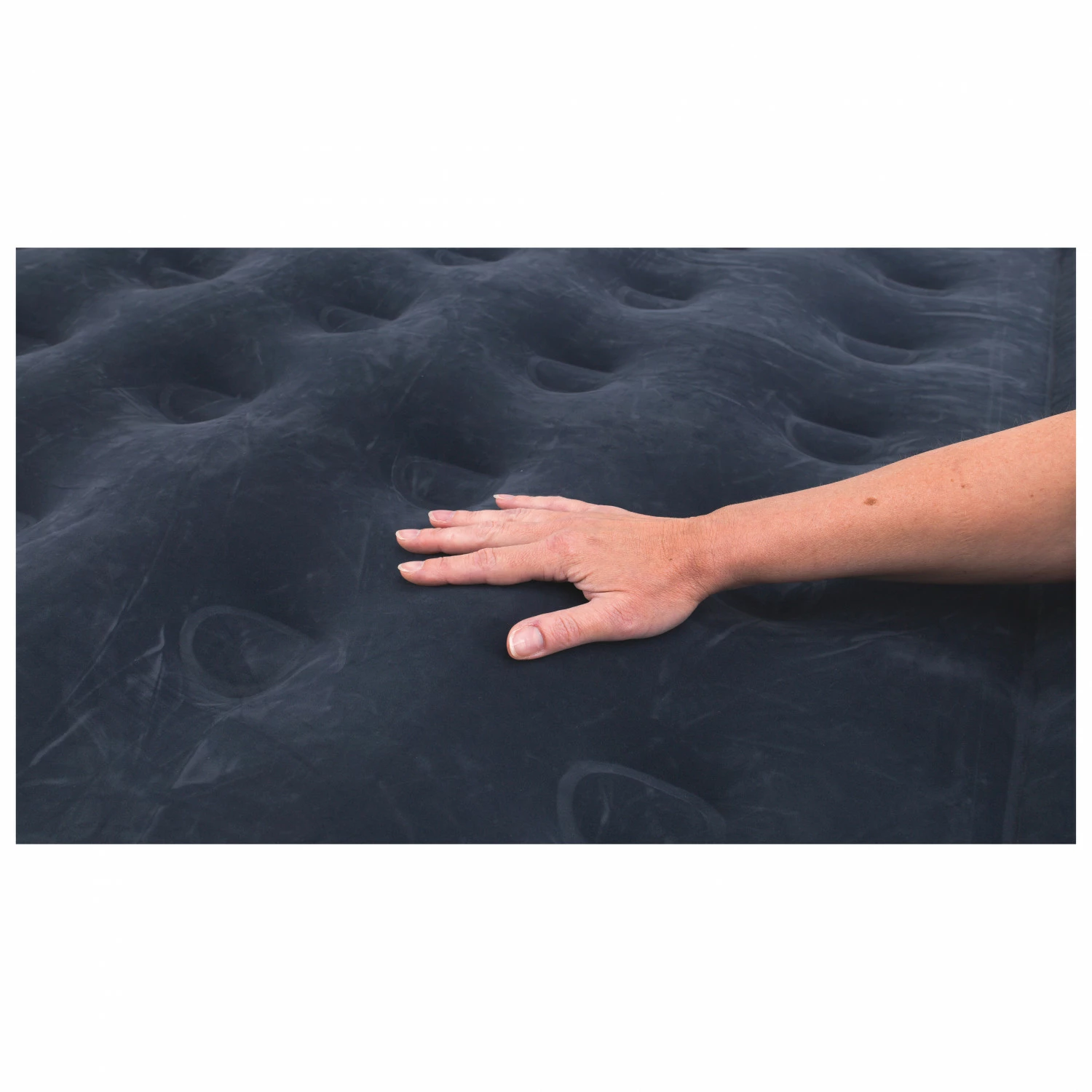 Outwell Superior With Built-In Pump - Air Bed - Image 3